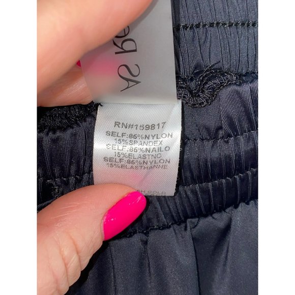 AS Revival Ladies Flowing Athletic Shorts Size Small - Picture 6 of 7